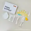 Utensilios para pastel cumpleaños juego de regalo de seis piezas tienda de repostería juego de suministros para fiesta al por mayor juego de cubiertos y platos desechables