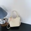 Bolso Cubo de Tejido de Verano para Mujer 2026 Nueva Moda de Verano Bolso de Hombro Único Cruzado Versátil Pequeño para Viajar