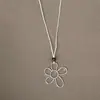 Collar con colgante de bolsa de flor de corazón de estilo minimalista e indiferente para mujer, elegante, para ir al trabajo, moderno, cadena para el cuello versátil, cadena para la clavícula