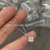 Versão de Luxo V Colar de Trevo de Quatro Folhas Dourado Banhado a Ouro 18K, Ágata Vermelha Rosa, Pingente de Concha Branca, Corrente para Clavícula