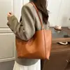 Bolsa de ombro casual retrô de grande capacidade para mulheres, bolsa de ombro tote simples da moda, tendência 2026