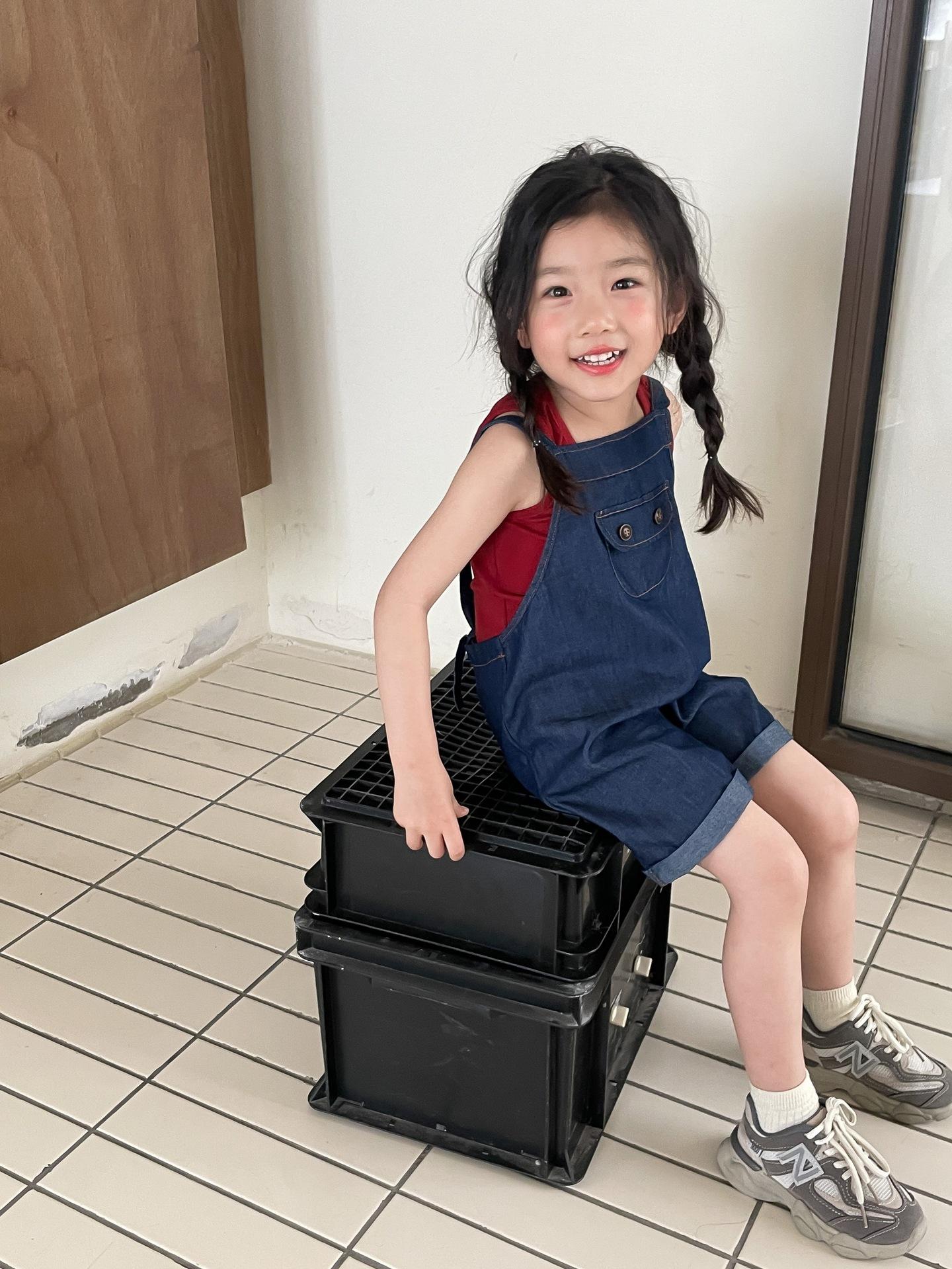 DF54D86E-1B46-4B19-8B76-522169