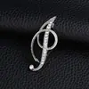 Temperamento de comercio exterior europeo y americano 26 broches de letras inglesas femenina diamante personalidad Joker moda corsage pin masculino accesorios