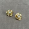 Corea del Sur Temperamento Gama alta Retro vintage Aretes de Camelia Aretes de Flor Dorada Francesa Zirconia Aretes Colgantes