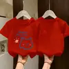 Camiseta Casual Estilosa de Verão com Manga Curta para Meninas 2026 Novo Estilo Estampa de Desenho Animado Algodão Puro para Crianças Maiores