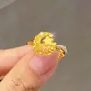 Anillo Súper Brillante de Luna Dorada y Estrella, Anillo Exquisito de Nicho Retro de Alta Gama, Anillo de Dedo Índice de Lujo Moderno y Accesible