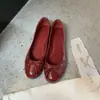 Couro de Cavalo Toque de Cera Oleosa Bico Redondo Pequeno Laço Boca Rasa Sapatos de Salto Único Femininos Estilo Retrô Slip-on Sola Rasteira Sapatilhas de Ballet