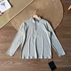 Conjunto de duas peças para deslocamento ao ar livre no início do outono, com gola semiaberta e costuras seladas, camiseta de manga longa básica 13457