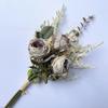 Borde quemado Rosa sosteniendo flor flor artificial borde quemado rosa mesa de comedor portabotellas ramo de flor artificial hotel flor de seda respaldo de silla Flor