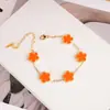 Popular Pulsera de Acero de Titanio de Lujo Ligero Europeo y Americano con Trébol de Cinco Hojas de Nácar de Doble Cara Transfronteriza para Mujer Venta al por Mayor desde Fabricante
