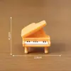 Piano y guitarra en miniatura, modelos realistas de instrumentos musicales para casas de muñecas, accesorios de decoración DIY, pequeños adornos de escritorio