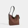 Bolso de Cubo de Gamuza de Gama Alta para Viajes Diarios Retro Superficie Suave Casual Versátil Gran Capacidad Bolso de Hombro para Mujer