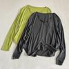 Camiseta de punto suave y ligera para mujer, cuello en V, protección solar, manga larga, ligeramente transparente, top fino de color liso versátil para verano