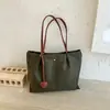 Bolso transfronterizo para mujer, bolso tote de nailon con bloques de color estilo coreano, nuevo bolso de hombro ligero y moderno para el día a día, gran capacidad