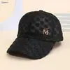 Gorra con Etiqueta R Incrustada de Diamantes para Mujer, Gorra de Béisbol con Visera Floral de Encaje Estilo Coreano con Pedrería, Gorra de Malla con Protección Solar, Gorra de Béisbol a la Moda