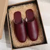 Zapatillas de Piel de Oveja de Primera Capa para Primavera y Otoño, para Todas las Estaciones, Hogar, Pareja, Piso, Estilo Japonés, B&B, Hotel, Zapatillas de Alta Gama