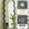 Espejo de pie ondulado de cuerpo entero de moda para uso doméstico, estilo Cream Ins, espejo de tocador para dormitorio de niñas, espejo de probador de alta gama