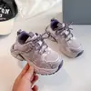 Zapatos para niños y niñas 2026 otoño nuevo color bloques de color zapatos de papá para niños mayores, zapatillas transpirables de suela gruesa, zapatos casuales versátiles