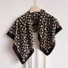 Pañuelo Cuadrado Grande de Seda Oblicua Estilo Británico 90 Estampado de Cebra Seda Moda Bufanda Chal Versátil