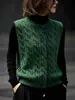 Chaleco retro verde de cuello redondo estilo francés, nuevo diseño coreano de nicho 2026 invierno con patrón trenzado, suéter de punto versátil