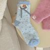 Calcetines de Coral de Terciopelo con Lazo para Mujer, No Sueltan Pelusa, Lindos Calcetines de Media Pantorrilla con Etiqueta de Tela de Oso, Calcetines Peludos Engrosados de Invierno