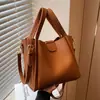 Bolsa de Grande Capacidade Feminina Outono e Inverno 2022 Nova Moda Bolsa Transversal Bolsa de Mão Balde Feminina