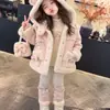 Casaco de Lã de Alpaca Shearling para Meninas Inverno 2026 Novo Casaco de Pelo de Comprimento Médio para Crianças Roupas de Algodão para Bebês