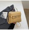 Bolso al por mayor Baroness para mujer Bolso de mano 2025 Nuevo Sentido de alta gama Bolso cuadrado pequeño simple Bolso cruzado casual multifuncional