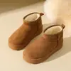Botas de neve femininas, novo estilo de inverno 2026, com forro de fleece adicionado, espessadas para calor extra, design que aumenta a altura, sola grossa, versátil, impermeáveis e antiderrapantes