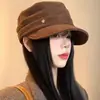 Sombrero ecuestre de gamuza inspirado en celebridades para mujer, adecuado para primavera, otoño e invierno, retro y moderno, versátil, y hace que la cara se vea más pequeña.