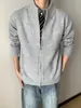 Suéter cárdigan gris del mismo estilo de Wang Anyu para hombre, capa interior de punto cleanfit de invierno, prenda exterior gruesa casual de peso pesado