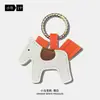 Clip Magnético para Sombrero para Evitar que los Sombreros se Caigan, Accesorio Portátil de Almacenamiento para Viajes, Clip para Colgar Sombreros en Bolsos, Clip Anti-Pérdida para Sombreros al Aire Libre