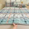 2026 Nuevo Invierno Cálido Leche Polar Estampado Engrosado Suave Colchón Invierno Más Terciopelo Almohadilla Protectora Almohadilla de Cama Estudiante