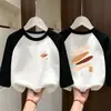 Camiseta Interior Básica de Cuello Redondo DeRong para Bebé Niños 2026 Otoño/Invierno Nuevo Estilo Camiseta de Manga Larga con Parches