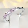 Anillo de Diamante Completo Nuevo con Forma de Huevo Fresco Color Rosa Diamante Moda Japonesa y Coreana Exquisito Simple Versátil Anillo para Mujer