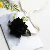 Venta al por mayor Ramo de muñeca para boda de novia china dama de honor flor de muñeca para boda novio padrino ramillete rosa de simulación 6 colores
