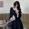 Vestido Longo de Veludo Contrastante com Manga Sino para Mulheres, Estilo Outono/Inverno, com Amarração nas Costas e Renda na Gola, Estilo Francês