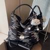 Bolsa Tote para Mulheres, Grande Capacidade, Novo Modelo 2026, Versátil Casual Três Formas de Usar Bolsa de Ombro Transversal para o Dia a Dia, Mochila de Duas Alças de Nicho
