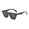 Gafas de Sol Retro Europeas y Americanas de Marco Grande con Tachuelas de Arroz Ojo de Gato para Mujer, Gafas de Sol de Alta Gama con Protección Solar, Gafas de Sol Personalizadas de Tendencia Ins