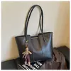 Bolso de Estilo Coreano Transfronterizo para Mujer 2026 Nuevo Bolso de Hombro Único Simple Retro Bolso Tote Texturizado para Clase y Viaje