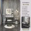 Penteadeira estilo italiano para quarto, moderna e simples, novo modelo 2026, pequena mesa de maquiagem de luxo discreto, escrivaninha para quarto principal com espelho integrado