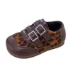 Zapatos casuales de cuero de moda para niñas, zapatos cálidos de algodón afelpado para bebés, nuevos artículos de invierno 2026, para niños pequeños y niños pequeños, retro, para caminar