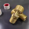Regadera de Cobre Universal con Conector de Ángulo Ajustable y Ángulo de Rotación Ajustable, Conector Giratorio Flexible, Válvula Mezcladora