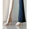 Sandálias de Salto Alto Plataforma Impermeáveis Elegantes na Cor Nude, Novo Estilo para Cerimônias, Design de Nicho para Combinar com Vestidos, Bico Fino, Salto Fino, Sandálias de Tira Única