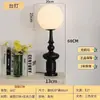 Sofá decorativo de salón romano de diseñador italiano, lámpara de pie decorativa, lámpara de mesa de resina de mediados de siglo para mesita de noche de dormitorio
