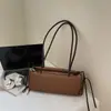 Bolsa de Ombro e Bolsa de Braço Casuais Femininas Tendência e Estilosa para o Outono de 2025