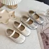 Nuevos Zapatos de Cuero para Niñas Primavera y Otoño 2026, Zapatos de Una Sola Pieza de Suela Suave, Zapatos de Princesa para Niños, Zapatos de Rendimiento Antideslizantes, Mocasines para Niños