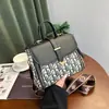 Bolso Nuevo Estilo Primavera 2026 para Mujer, Bolso de Hombro Cruzado, Bolso de Mano, Textura de Lujo Ligero, Bolso Cuadrado Pequeño, Práctico y de Gran Capacidad