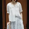 "Chá de Luz Solar" Camisa Bordada de Algodão Puro com Gola Folha de Lótus Blusa de Renda Francesa Manga Curta para Mulheres Novo Estilo Verão 2026