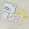 Utensilios para pastel cumpleaños juego de regalo de seis piezas tienda de repostería juego de suministros para fiesta al por mayor juego de cubiertos y platos desechables